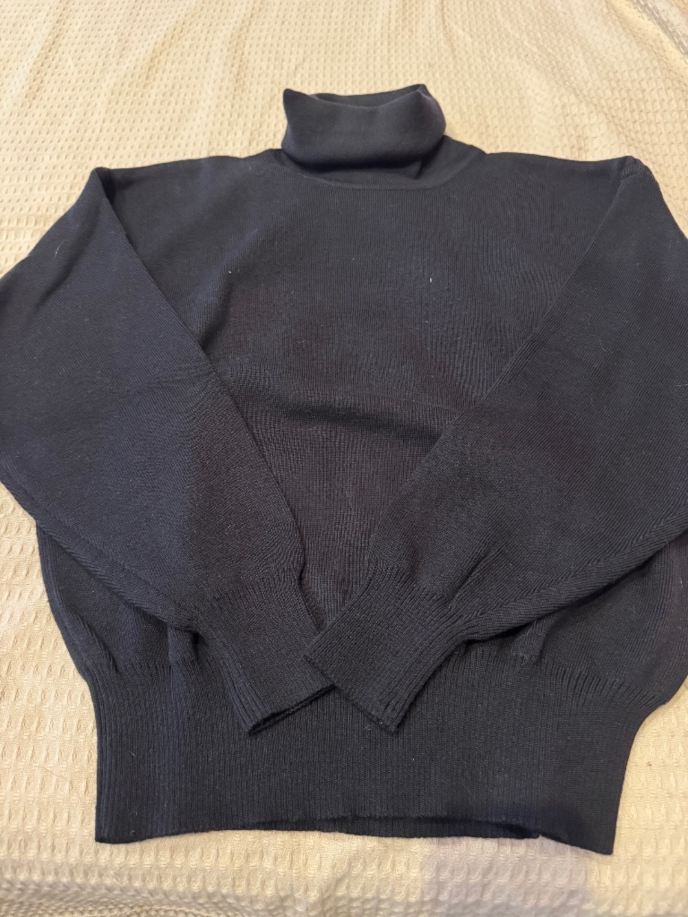 Obermeyer ski sweater, M, black, excellent condition
